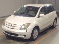 2004 Toyota IST