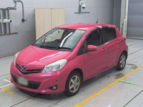 2014 Toyota Vitz NSP130[0]