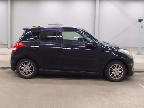 2014 Suzuki Swift ZC72S[2]