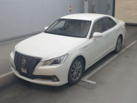 2013 Toyota Crown Hybrid