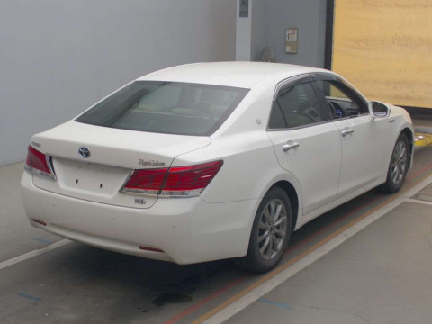 2013 Toyota Crown Hybrid AWS210[1]