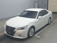 2014 Toyota Crown Hybrid