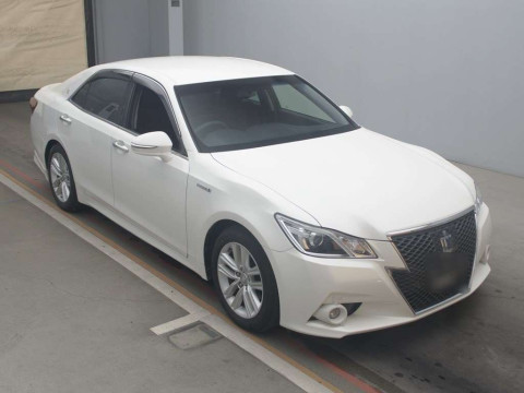 2014 Toyota Crown Hybrid AWS210[2]