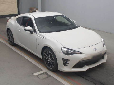 2019 Toyota 86 ZN6[2]