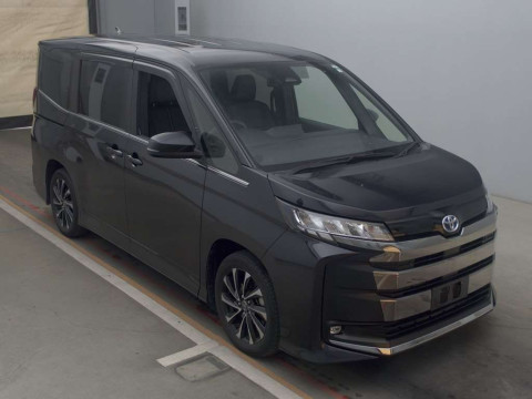 2022 Toyota Noah ZWR90W[2]