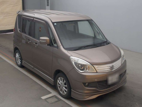 2011 Suzuki Solio MA15S[2]