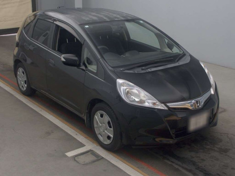 2011 Honda Fit Hybrid GP1[2]