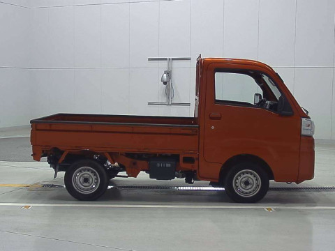 2020 Daihatsu Hijet Truck S500P[2]