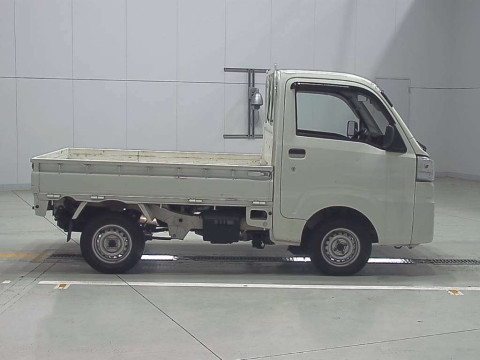 2016 Daihatsu Hijet Truck S500P[2]