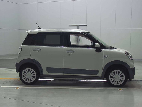 2016 Daihatsu Cast LA260S[2]