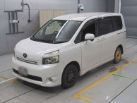 2010 Toyota Voxy