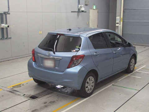 2013 Toyota Vitz NSP130[1]