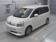 2009 Toyota Voxy