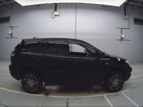 2005 Toyota Harrier MCU31W[2]