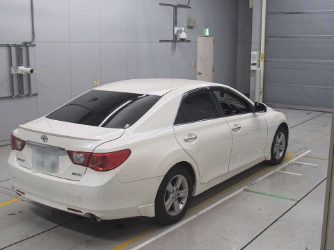 2010 Toyota Mark X GRX130[1]