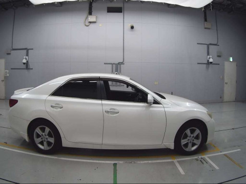 2010 Toyota Mark X GRX130[2]