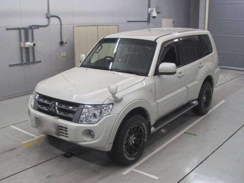 2013 Mitsubishi Pajero V98W[0]