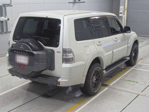 2013 Mitsubishi Pajero V98W[1]