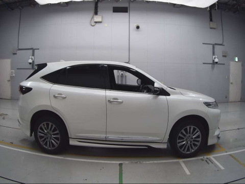 2020 Toyota Harrier ZSU60W[2]