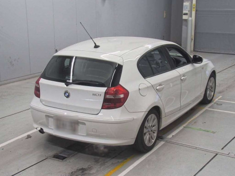 2009 BMW 1 Series UE16[1]