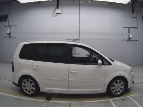 2008 Volkswagen Golf Touran 1TBLG[2]