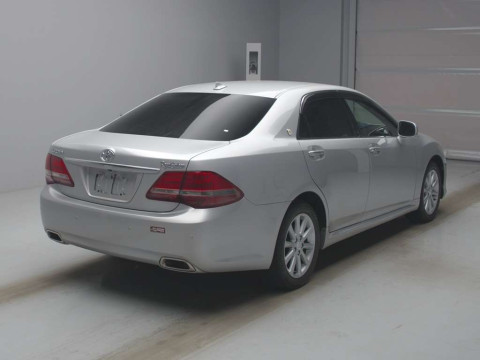 2009 Toyota Crown GRS202[1]