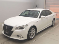 2014 Toyota Crown Hybrid