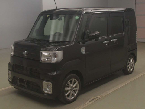 2022 Toyota Pixis Mega LA700A[0]