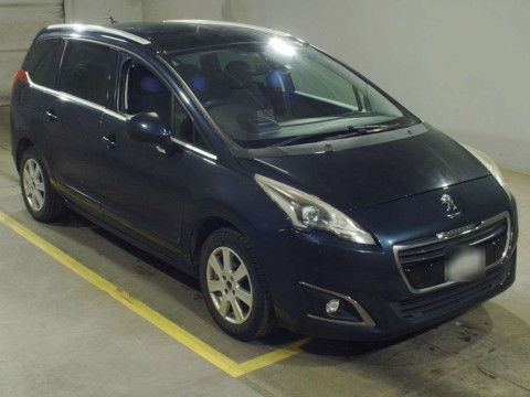 2014 Peugeot 5008 T875F02[2]