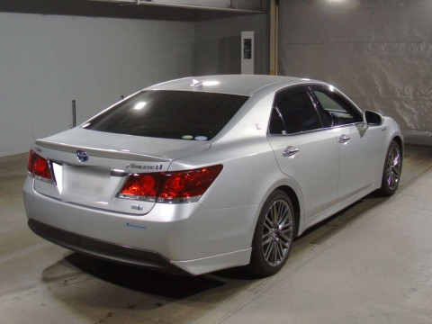 2013 Toyota Crown Hybrid AWS210[1]