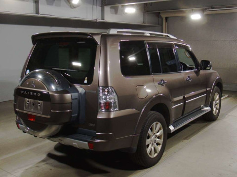 2010 Mitsubishi Pajero V98W[1]