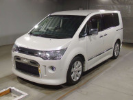 2016 Mitsubishi Delica D5