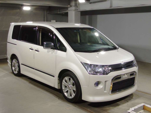 2016 Mitsubishi Delica D5 CV5W[2]