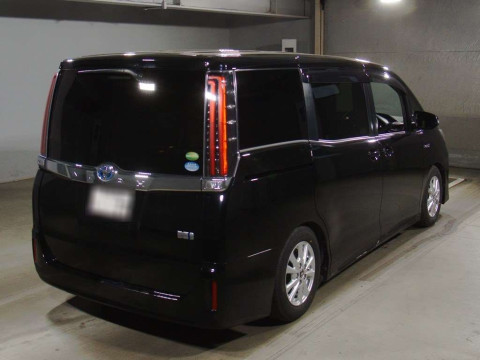 2018 Toyota Noah ZWR80G[1]