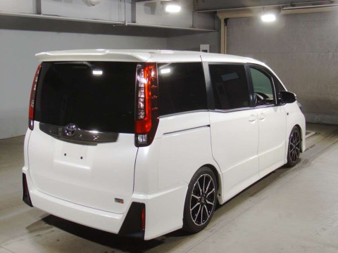 2016 Toyota Noah ZRR80W[1]