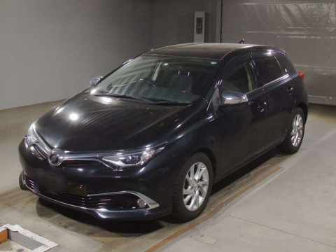 2016 Toyota Auris NZE181H[0]