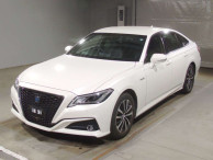 2019 Toyota Crown Hybrid