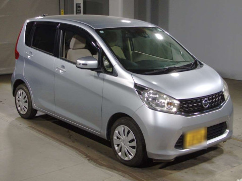 2015 Nissan DAYZ B21W[2]