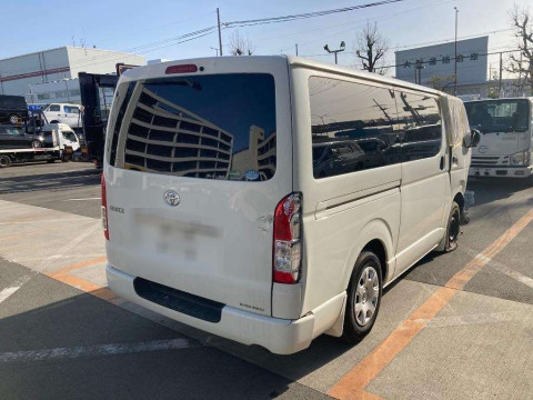 2016 Toyota Hiace Van TRH200V[1]