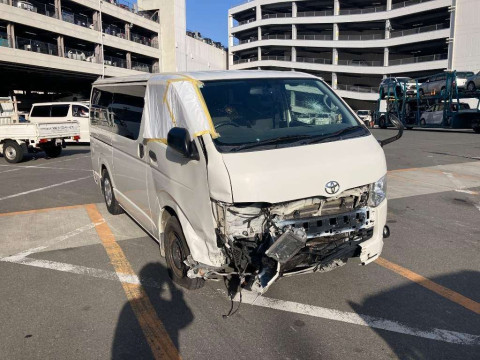 2016 Toyota Hiace Van TRH200V[2]