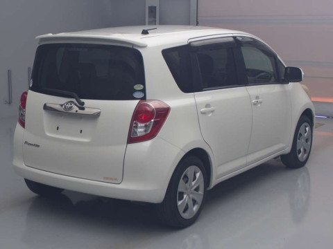 2008 Toyota Ractis SCP100[1]