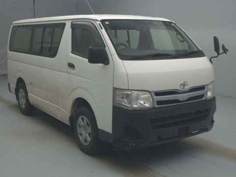 2013 Toyota Regiusace Van KDH206V[2]