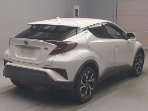 2017 Toyota C-HR ZYX10[1]