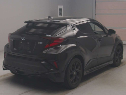 2022 Toyota C-HR ZYX11[1]