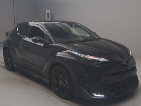 2022 Toyota C-HR ZYX11[2]