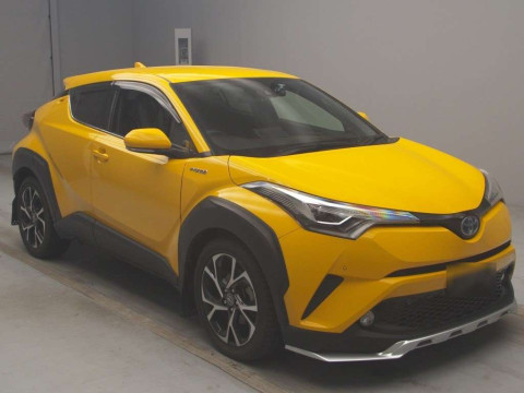 2017 Toyota C-HR ZYX10[2]