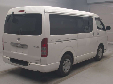 2011 Toyota Hiace Van KDH211K[1]