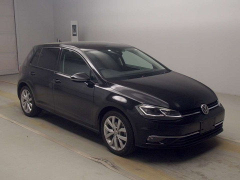 2018 Volkswagen Golf AUCPT[2]