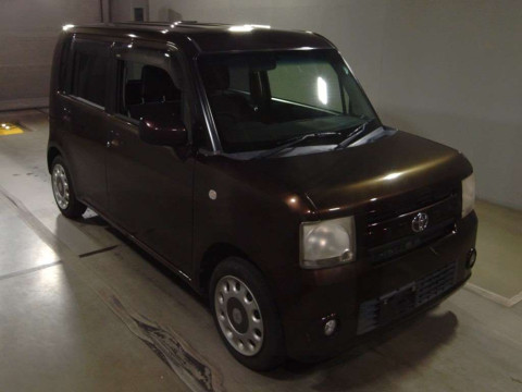 2013 Toyota Pixis Space L575A[2]