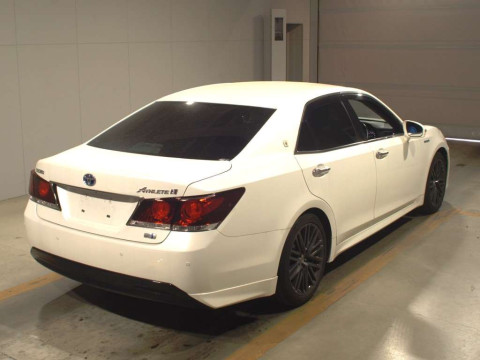 2015 Toyota Crown Hybrid AWS210[1]